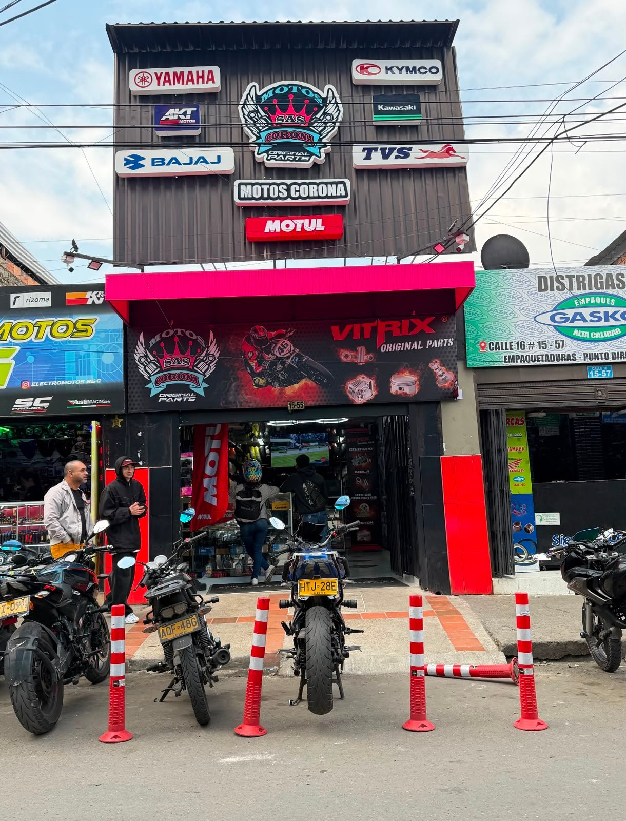 Fachada de Motos Corona en Bogotá